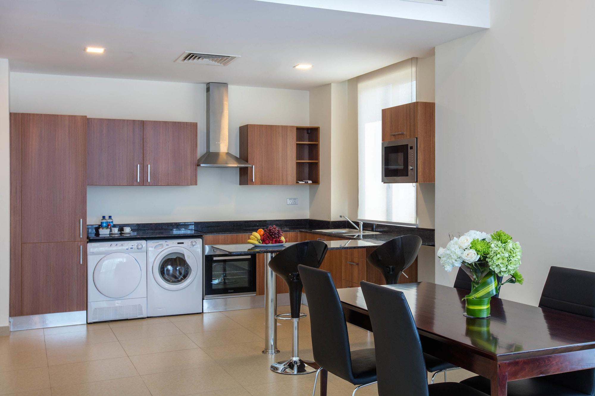 Aspire Tower Apartment Манама Екстериор снимка