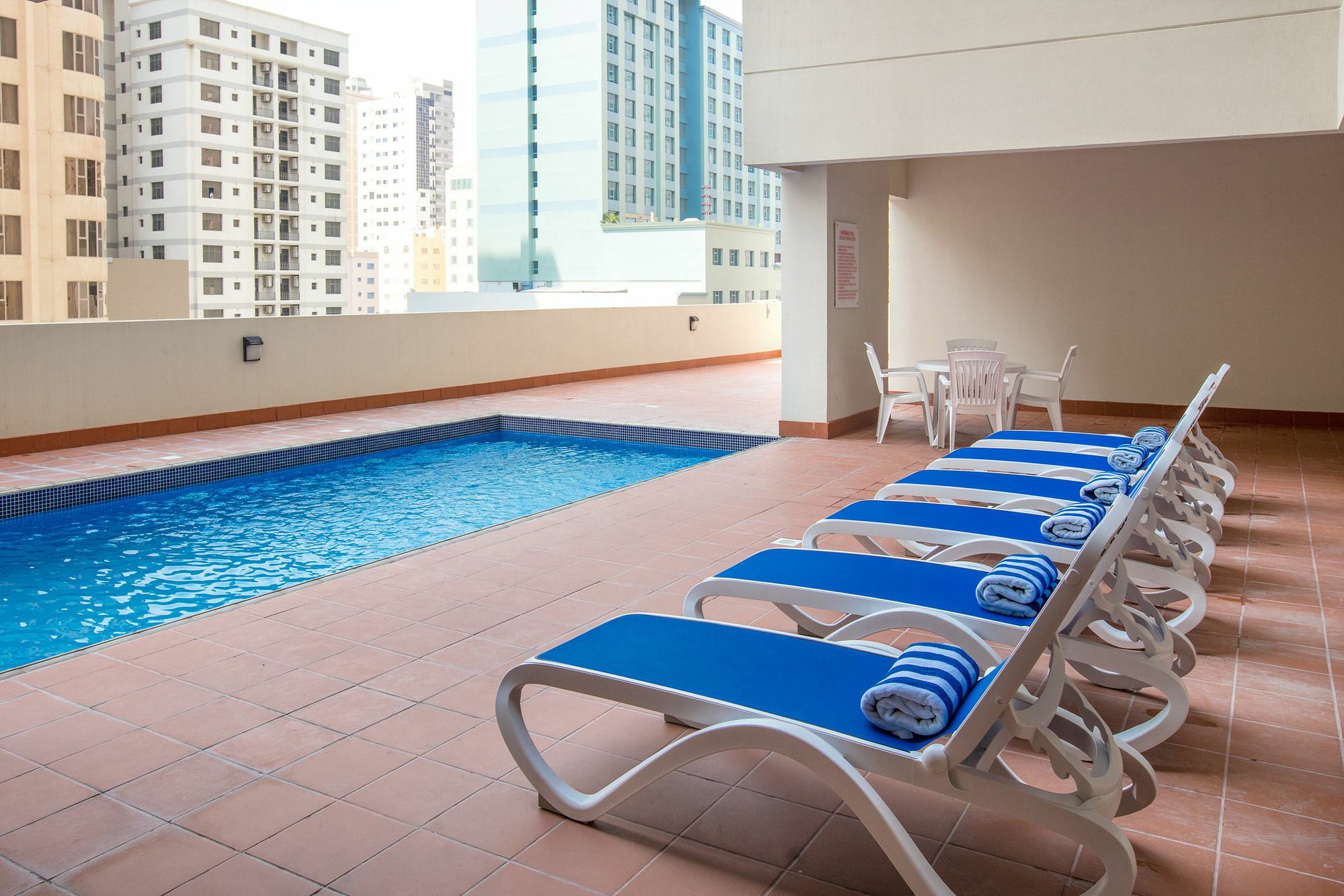 Aspire Tower Apartment Манама Екстериор снимка